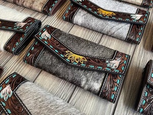 Nouveau Design Sculpture Main Usiné Portefeuille Embrayage Élégant En Cuir Véritable Nouveau Design Portefeuille Multi Utilisations Western Portefeuilles En Cuir - Product Image 3