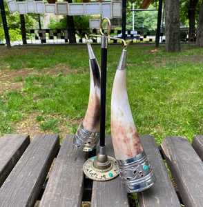 Logotipo personalizado vikingo bebiendo cuerno con soporte - Product Image 3