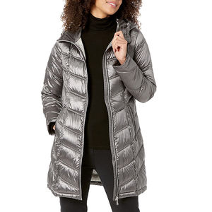 Long manteau d'hiver confortable en nylon pour femmes avec logo personnalisé veste à bulles matelassée à séchage rapide matériau de remplissage en coton - Product Image 4