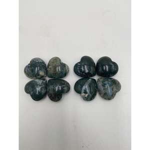 Cabochon en Agate Mousse Verte Naturelle en Gros, Forme Cœur, 4x4x2 cm, Pierre Précieuse Polie Non Montée - Product Image 1