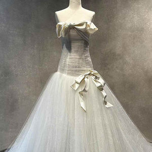 Robe de soirée longue en tulle à col bateau, élégante et moderne, avec nœud, dentelle et cristaux floraux, style A-line, pour mariage (modèle NT54) - Product Image 3