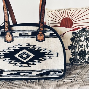 Woven <b>Saddle</b> Blanket <b>Bag</b> Western Bohemian Cowgirl Shoulder <b>Bag</b> Cowhide Leather Tote <b>Bag</b> Manufacturer Ready to <b>S</b> - Product Image 1