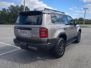 Nouveau 2022 PRADO ADVENTURE Meteor Hybrid I-Force Max d'occasion Premium Diesel V6 Turbo Transmission automatique R20 gauche sombre panoramique - Product Image 4