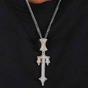 จี้เพชรโมอิสซาไนต์รูปดาบไขว้แบบกำหนดเอง เงินแท้ 925 ประดับเพชรเต็มตัว สไตล์ฮิปฮอป ของขวัญสำหรับเขาในงานปาร์ตี้ - Product Image 5