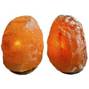 Lampe de roche de sel de l'Himalaya avec socle en bois massif sculpté décor à la maison air purifié livraison directe personnalisable pour la décoration intérieure - Product Image 3