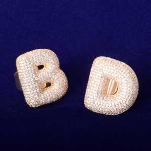 Bague Hip Hop Personnalisable Unisexe en Or 14K pour Hommes avec Lettre Initiale Diamant Moissanite en Or Rose Glacé pour les Fêtes - Product Image 1