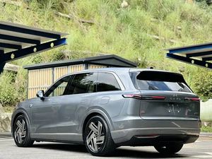 Ledao L90 2025 Ultra de 6 Plazas Usado: 599HP, Tracción en las 4 Ruedas, Aceleración de 4.7s - Product Image 4