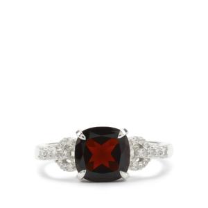 Bague en grenat naturel Sangu 2,70 ct avec zircon blanc, argent sterling plaqué rhodium, design géométrique délicat - Product Image 2