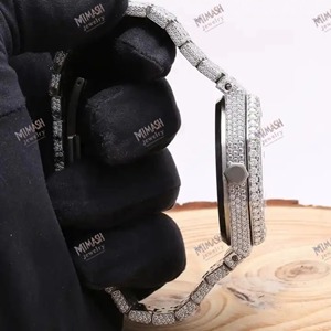 Sofisticado reloj mecánico para hombre de acero inoxidable VVS Moissanite Diamond y movimiento automático duradero - Product Image 5