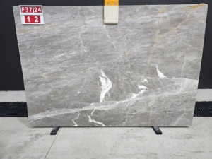 Dalle de marbre gris Mjolnir, marbre turc gris clair avec des veines dorées blanches, poli, 2 cm, pierre naturelle pour sol, mur, plan de travail - Product Image 6