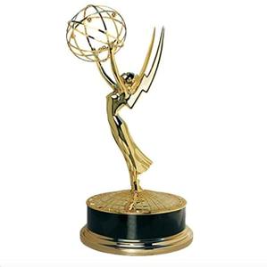 Trofeo de Metal Clásico para Ceremonias Deportivas Tradicionales y Eventos Escolares Anuales - Product Image 3