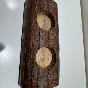Bougeoir en bois rustique fabriqué à la main avec pot de bougie en bois naturel au design sculpté pour bougeoir à la main de Noël - Product Image 1
