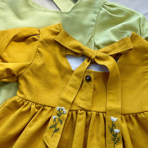 Vestido de lino suave bordado a mano para niñas, estilo informal para el primer cumpleaños de niños pequeños, OEM hecho en Vietnam - Product Image 3