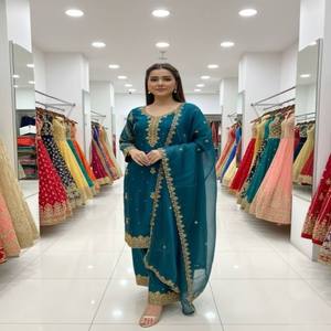 Ensemble Kurti Plazo Dupatta VASTRA COTTAGE Zimmy avec broderie de sequins et perles, tenue ethnique pour femmes, tenue de soirée - Product Image 5