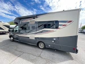 Winnebago F-u-s-e 23A usado del 2017, listo para vender - Product Image 4