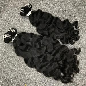 Produit de haute qualité 2024 trame de cheveux naturels ondulés vierges faisceau de cheveux bruts un donneur pour les femmes - Product Image 3