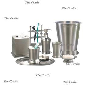 Ensemble de six accessoires de salle de bain en acier inoxydable martelé, différentes tailles - Product Image 4