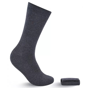 Chaussettes de cheville décontractées pour hommes personnalisables de haute qualité en polyester uni avec logo personnalisé, fabriquées en coton pour la saison hivernale - Product Image 4