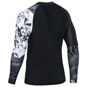 T-shirt de compression tricoté de haute qualité pour hommes, léger et respirant, à manches longues, coupe ajustée, anti-UV, idéal pour l'entraînement estival, vente en gros - Product Image 2