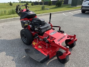 Tondeuse à gazon Gravely ProWalk36 avec moteur de 196 cm³ et puissance de 5000 W, conçue pour des performances efficaces sur de grandes surfaces gazonnées - Product Image 3