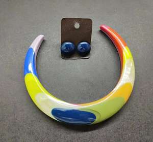 Ensemble de colliers de luxe en résine pour femmes, ensemble de boucles d'oreilles et de colliers en résine brillante - Product Image 5