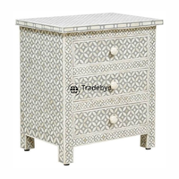 Table de chevet artisanale en incrustation d'os avec motifs floraux pour décor élégant de chambre à coucher Look de console en incrustation d'os par Tradebyd