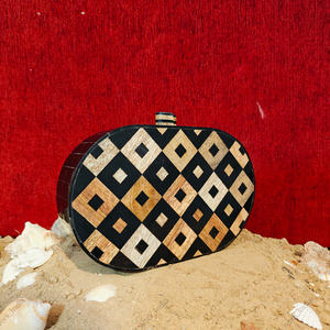 Sac à main ovale en résine et bois incrusté fait à la main avec motif géométrique en diamant Sac à main de soirée de luxe pour femmes - Product Image 2