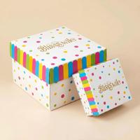 Boîte à gâteau haute et robuste avec fenêtre, emballage personnalisé avec logo, emballage alimentaire épaissi et sûr pour la livraison à emporter des restaurants