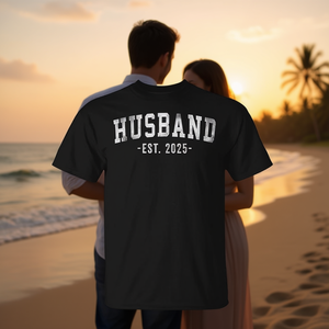 T-shirt classique à police épaisse pour marié, Est 2025, Just Married, Lune de miel - Product Image 3