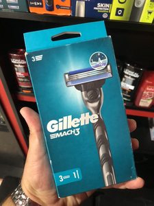 Gillette Stick 70ml Arctic Ice, formulé pour une protection contre les odeurs et l'humidité pendant 48 heures - Product Image 2
