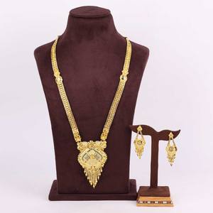 Vente en gros de bijoux de mode en plaqué or 14K 18K 24K, bijoux de conception traditionnelle, formant de longs colliers, bijoux en laiton rempli d'or - Product Image 1