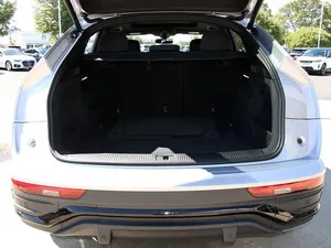 ได้รับการรับรอง2023 Audi Q5 45 S line Premium PLUS - Product Image 2
