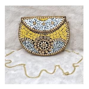 Bolso de mano de lujo para mujer con embrague de resina de diamantes de imitación de alto perfil Estilo de moda para bodas y aniversarios - Product Image 6
