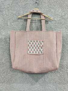 Bolso de mano bohemio de tamaño mediano Reversible con estampado floral de bloque de mano acolchado de algodón hecho a mano indio envío gratis en todo el mundo - Product Image 2