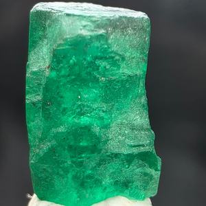 Cristal de Esmeralda Natural Swat de 2.65 Quilates |   Espécimen de Esmeralda Verde en Bruto |   Valle de Swat, Pakistán |   Piedra Preciosa Brillante |   Corte Hexagonal - Product Image 4