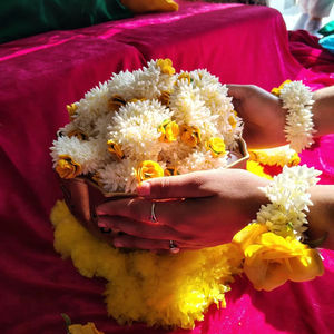 Jasmin Gajra Juda Chignon Floral Accessoires De Coiffure Multicolore Rose Bande Fleur Gajra Élégant Mogra Caoutchouc Chouchous - Product Image 1