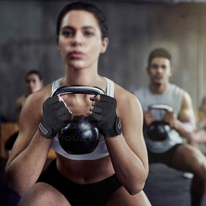 Nouveauté Gants demi-doigts Gants de sport d'extérieur Gants de gym fabriqués au Pakistan Gants de gym personnalisés - Product Image 4