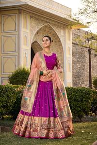 Conjunto étnico indio Lehenga Choli de estilo Bollywood semicosido de seda Jacquard para fiestas de boda de mujer - Product Image 2