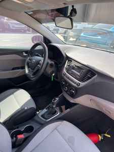 Hyundai Accent Base 2020 1.6L (123 CV) avec garantie de 5 ans Origine américaine Grade DIY Personnalisation ODM prise en charge et option de financement - Product Image 3