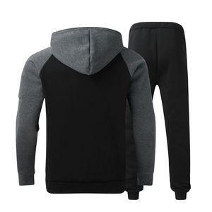 Conjunto Deportivo Informal de Invierno para Hombre, Sudadera con Capucha en Contraste Negro y Gris con Pantalones Jogger, Venta al Por Mayor de Fábrica, Logotipo Personalizado OEM - Product Image 2