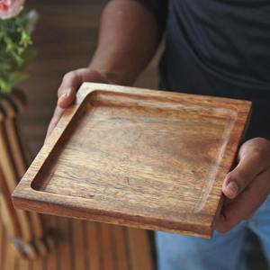 Plateau de service rectangulaire en bois naturel pour desserts - Product Image 4