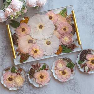 Plateaux en résine pour présentations culinaires ajoutant une touche élégante à la présentation des desserts et au service des boissons - Product Image 1