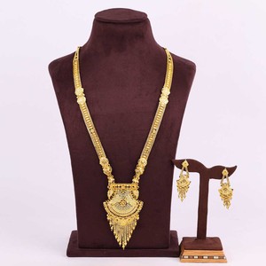 Conjunto de collares largos rellenos de oro de 14K, 18 y 24K a la moda al por mayor, conjunto de joyería larga con diseño floral, joyería chapada en oro de latón. - Product Image 1