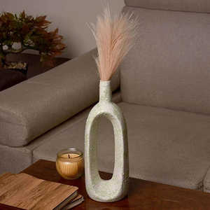 Jarrón de Flores Hueco Hecho a Mano de Cerámica Moderna y Minimalista, Color Verde Pastel Terracota, para Decoración del Hogar, Jarrón de Mesa o de Piso - Product Image 1