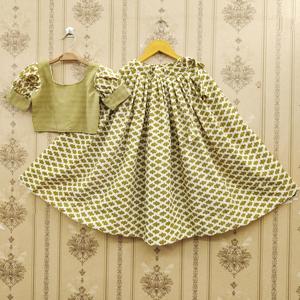 Shoryam Fashion - Lehenga Choli Étnico de Primera Calidad, Estampado Verde Oliva, Largo hasta el Suelo, para Niñas, Nuevo, para Bodas y Fiestas - Product Image 1