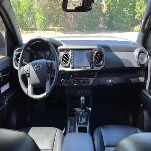 Toyota Tacoma King Cab, Volante a la Izquierda, Interior Oscuro, Motor Turbo R18, Asientos de Cuero, Automático, 7 Asientos, 2020 - Product Image 2