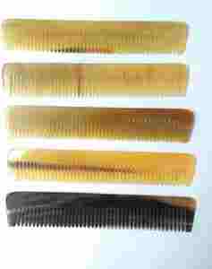 Peine de Cuerno Natural de 6 Pulgadas Hecho a Mano, Ecológico y de Alta Calidad para Peinar el Cabello, Hecho de Cuerno de Búfalo Real de la India - Product Image 4