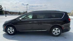 Chrysler 2017 d'occasion. Pacifica - Product Image 4