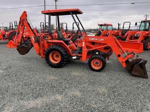 Minicargadora de ruedas Kubota L35 bastante usada, minitractor retroexcavadora con componentes centrales como bomba de rodamiento de motor PLC - Product Image 2