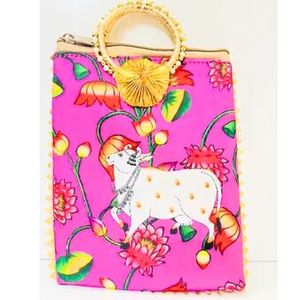 Pichwai กระเป๋าถือพิมพ์ลายวัวพร้อมกำไลมือกระเป๋าถือปักลาย Pichwai สำหรับผู้หญิงและเด็กผู้หญิงสำหรับงานแต่งงานงานปาร์ตี้โปรดปราน - Product Image 5